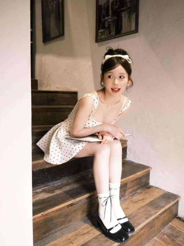 希希well🏠#xxinwaittiang For You….🎶🎶🎶🎶2007-165-D清純顏值聲音俱佳·〰️〰️〰️〰️〰️中央美術學院在讀校花·炒雞白，性格好不催体重84斤温柔恬静落日余晖    待你而归#北京#朝阳区#学生#白小纯