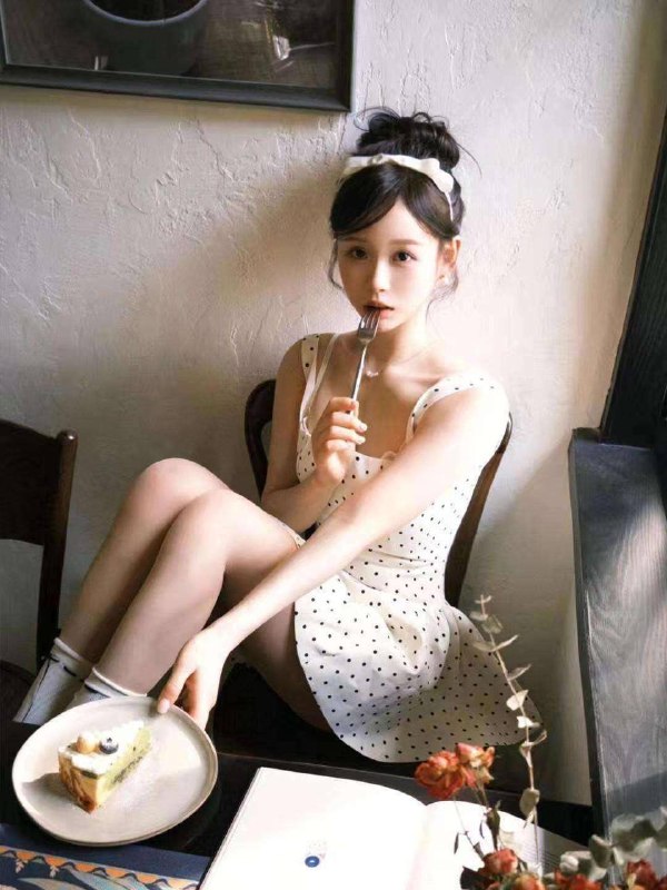 希希well🏠#xxinwaittiang For You….🎶🎶🎶🎶2007-165-D清純顏值聲音俱佳·〰️〰️〰️〰️〰️中央美術學院在讀校花·炒雞白，性格好不催体重84斤温柔恬静落日余晖    待你而归#北京#朝阳区#学生#白小纯