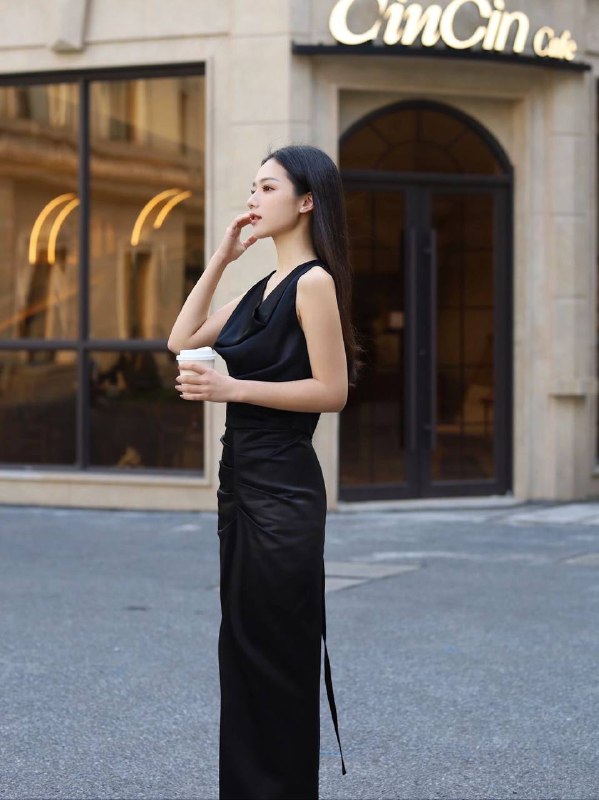 北京183E小村长🏠央美在读研究生🧑‍🎓课外兼职MOSTAR星模旗下模特🦵大长腿.可🐍🦟69 约到就是赚到，出门自带高跟👠丝袜.全身0赘肉.柔软雪白无纹身超模＃三元桥