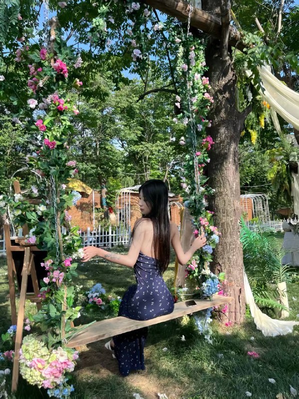 艺名：兔子#中大身高：171cm体重：92斤胸围：C➕年龄：18服务：舌吻、69、销魂吹、JK制服、舌尖挑逗、梦幻玉指、车震、鸳鸯浴、AB面。