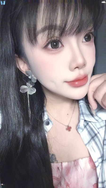 艺名：诗琪#小中身高：158体重：98胸围：C➕年龄：00特长：可无🎩、性爱老师服务：舌吻、裸吹、口爆、舔蛋、共浴、情趣丝袜。