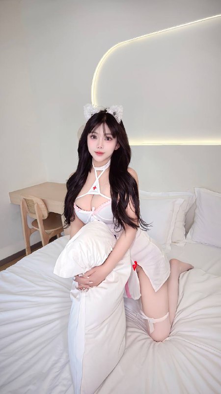 艺名：诗琪#小中身高：158体重：98胸围：C➕年龄：00特长：可无🎩、性爱老师服务：舌吻、裸吹、口爆、舔蛋、共浴、情趣丝袜。