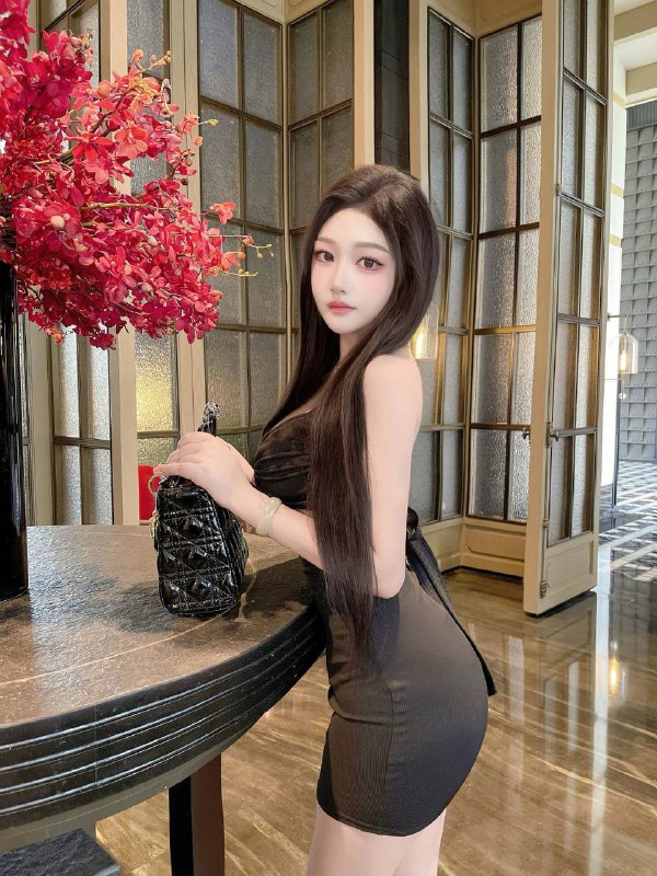 艺名：晴晴#中圈身高：168体重：45kg胸围：D特长：wt、内射、口爆、毒龙服务：舌吻、口爆、裸吹、刮痧、毒龙、车震、野战、69、无套内射。