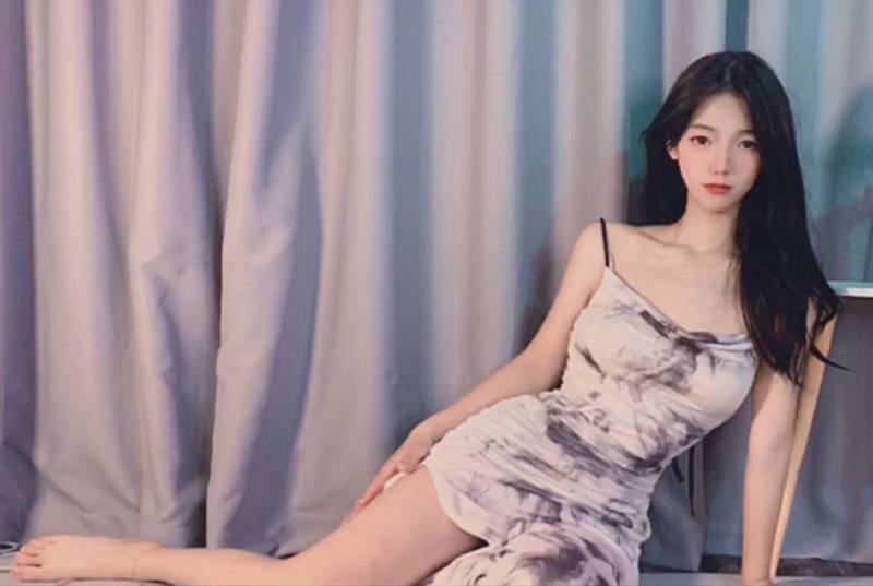 艺名：林馨#中圈身高：170cm体重：93斤胸围：C年龄：18职业：学生特长：一字马、真实学生服务：舌吻、kis、裸吹、69、胸推、共浴、舔蛋、按摩。