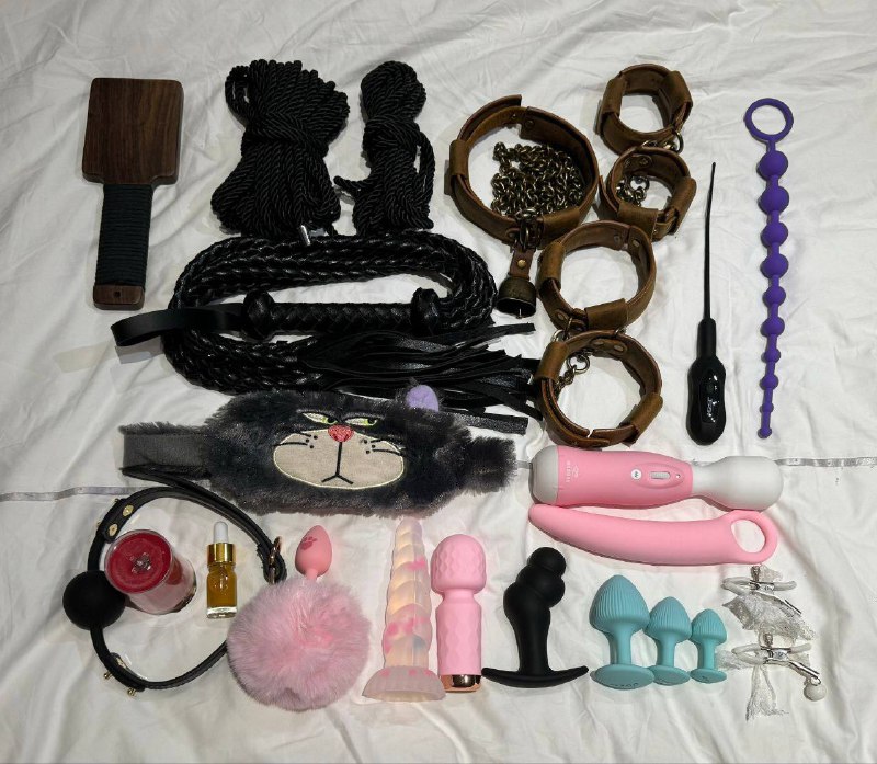 艺名：光腚#中圈身高：162体重：48kg胸围：C年龄：23服务：舌吻、69、口爆、裸吹、双飞、3p、车震、丝袜、双飞。特服：SM、颜射、吞津、无套、三通。圈龄十年、可奴可王、可带新人、纯欲骚货、玩的就是刺激、带给你不凡的虐恋体验。