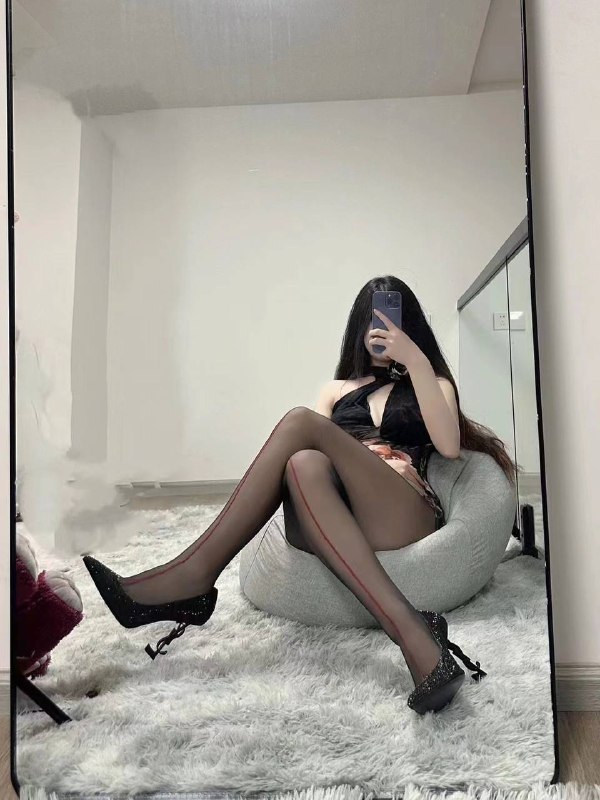 艺名：安安身高：168体重：46kg胸围：D年龄：20岁特长：风骚健身名媛翘臀大屁股、无赘肉，性爱佳品服务：舌吻、69、裸吹、鸳鸯浴、指滑、kiss、高跟诱惑、黑丝。肉跟欲的完美结合，后入冲撞荡起肉浪！