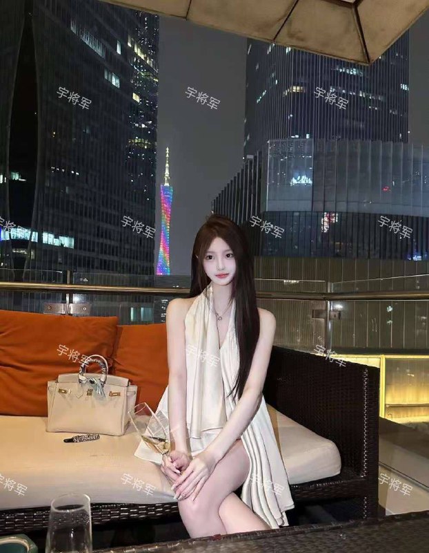 CD12成都宇将军伊伊💕舞蹈生新人168d 照骗自己走路可纯可御 可甜可盐身材比例完美 皮肤雪白柔软