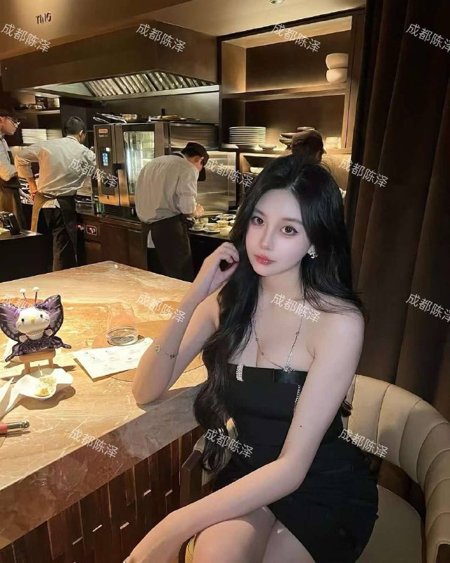 CD18成都陈泽🏠极品一字马御姐成都168D一字马 短期兼职height: 168cup: 75D+hobby: 健身高素质性格好温柔甜美 无风尘味无纹身软萌女友百分百纯天然蜜臀.