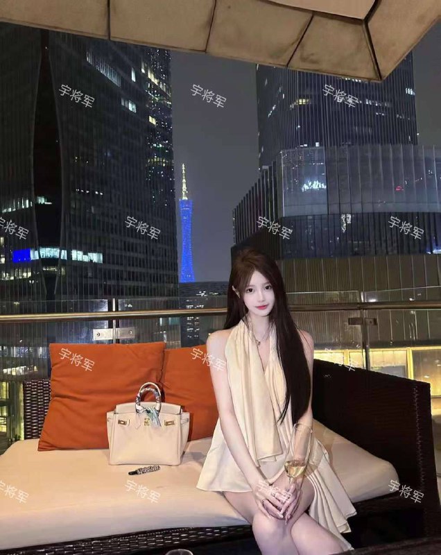 CD12成都宇将军伊伊💕舞蹈生新人168d 照骗自己走路可纯可御 可甜可盐身材比例完美 皮肤雪白柔软