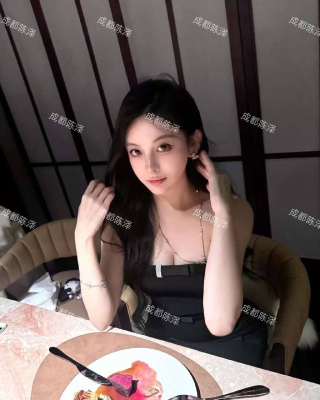 CD18成都陈泽🏠极品一字马御姐成都168D一字马 短期兼职height: 168cup: 75D+hobby: 健身高素质性格好温柔甜美 无风尘味无纹身软萌女友百分百纯天然蜜臀.