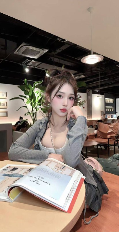 CD7💃🏻圈外兼职⭕️骚欲天花板•🌸年龄     99年•🌸体重     45kg•🌸身高     165cm•🌸🐻C➕纯天然•🌸兴趣爱好：健身  游泳  羽毛球 爬山 舞蹈•🌸身材比例完美 前凸后翘 无赘肉  水蛇腰•🌸敏感体质会娇喘   主动配合榨汁机•🌸性格温柔 态度端正 无不良嗜好.