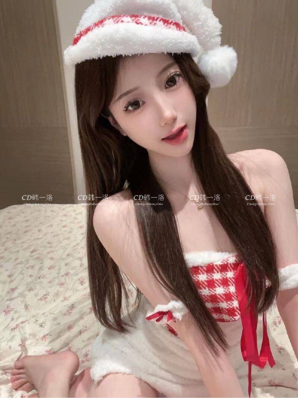 🎤05年 真实大四艺术生在读 100%纯天然无整🎀爱好才艺---瑜伽 游泳 舞蹈 油画极品🥢🦵💧酒杯腿腿长腰细 三点超粉 紧致💧多女友感