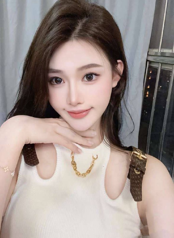 成都模特主持人 徐艺洋职业：模特/演员/主持人身高:  177体重:  108年龄:  98胸围.: D毕业院校 :四川音乐学院经纪公司:东方传媒服务：鸳鸯浴 kiss 舌吻 吹箫 情趣丝袜高跟诱惑🫦激情啪啪全身纯天然  皮肤雪白有弹性  气质典雅常年健身完美身材  天鹅颈T型肩 翘臀 前凸后翘高素质  高涵养—-——-——-