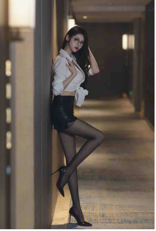 网红模特，短暂停留