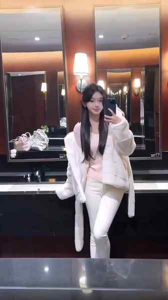 北京-性感女大学生-私聊约茶