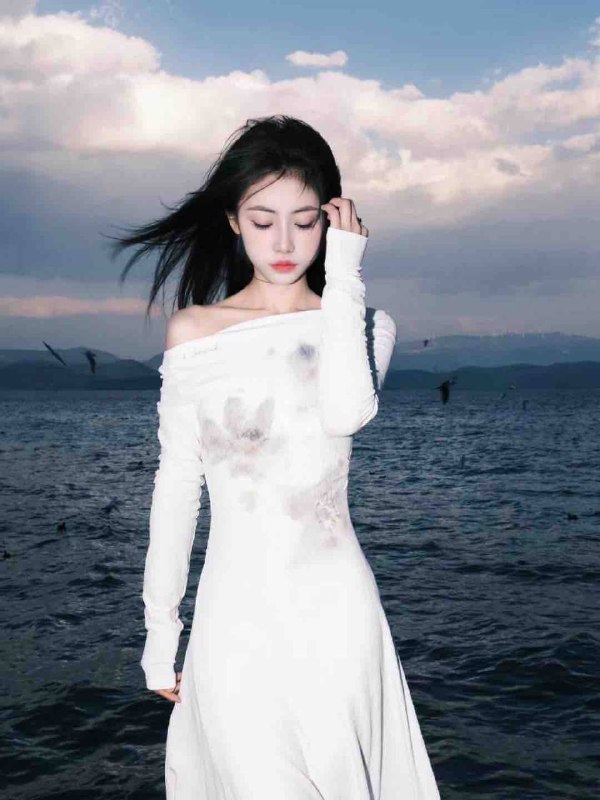 成都赵四🏠06新人（只外出）身高: 168🐻c  体重86天然无整妈生脸欧美风四川本帮菜   极品女友●筷子/腿大牌气质性感●热情开朗有耐心不催高素质爱好健身瑜伽短期兼职，期待和你相遇💕