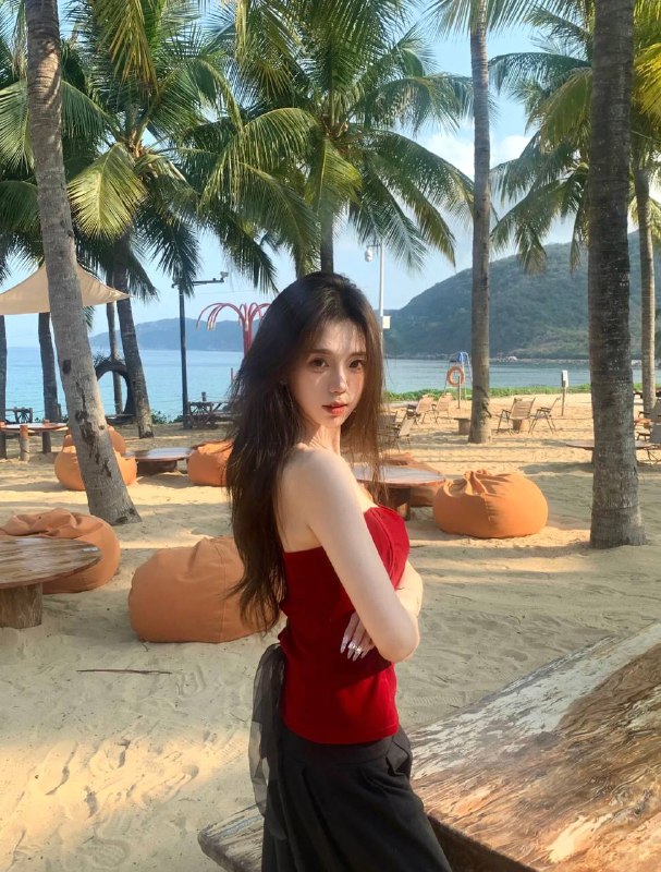 成都书书🏠🦜白小纯学生 真实川音在读身高/172 体重/90斤 年龄/19岁四川人 甜美可爱 声音动人 态度温柔服务好 不催不事 本人比照片好看——————————