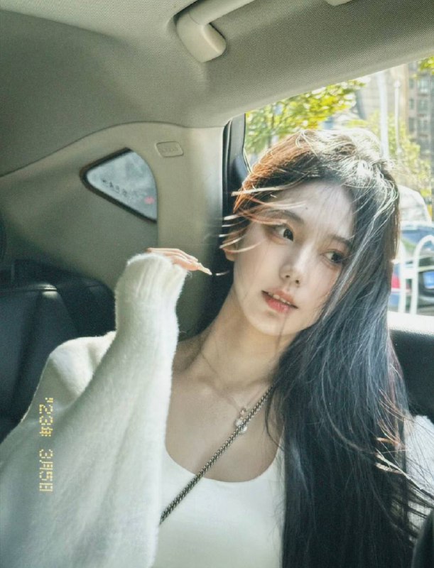 成都书书🏠🦜白小纯学生 真实川音在读身高/172 体重/90斤 年龄/19岁四川人 甜美可爱 声音动人 态度温柔服务好 不催不事 本人比照片好看——————————