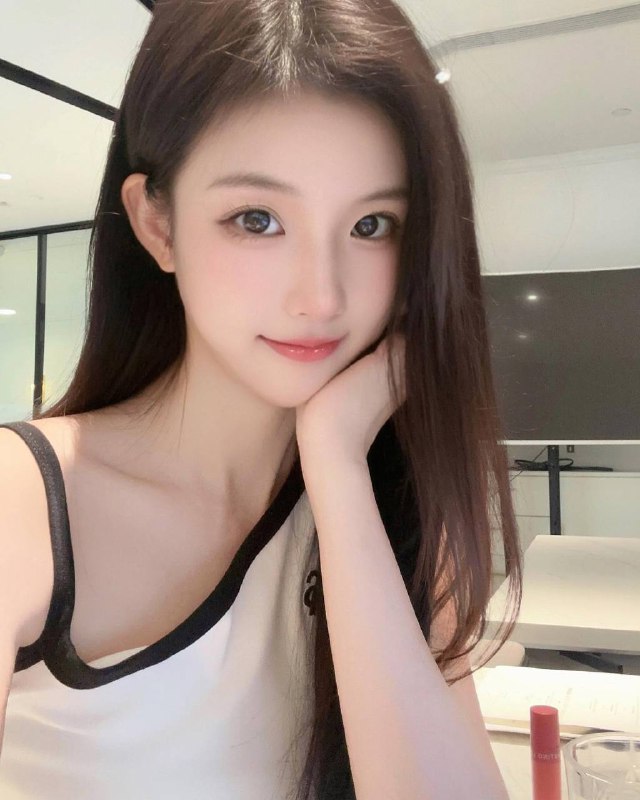 书书🏠优优真正圈外幼师兼职🦜真实05没有华丽的文案和艺术照第一次下氵真实生活照s曲线蜜桃臀.天然无整.酥胸真D.大长腿♡ 𝐇𝐞𝐢𝐠𝐡𝐭 ：175 ♡ 𝐖𝐞𝐢𝐠𝐡𝐭：55♡   𝐁𝐮𝐬𝐭   ：D ♡   𝐀𝐠𝐞   ：18♥️兼职请提前预约，只见高素质K