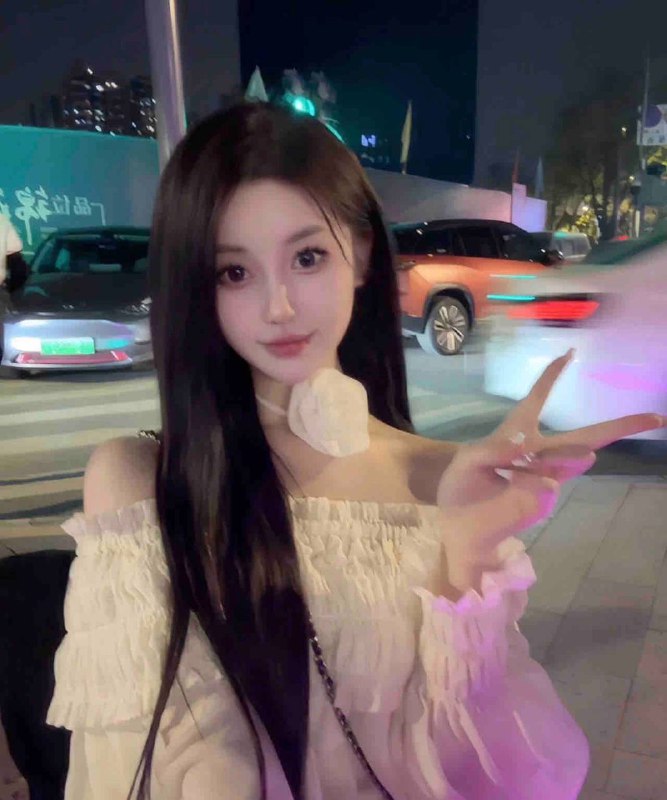 书书🏠“一见钟情是灵魂认出了对方”身高：165体重：𝟒6 𝐤𝐠年龄:   20岁罩杯:   C 𝐜𝐮𝐩知书达理  肯定讓妳對这次约会流连忘返♡情商智商高 听话懂事