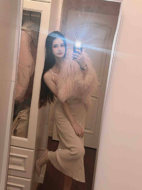 成都 No.1 成都某品牌店自营业主㊙️175D肤白貌美大长腿类型 北方女孩性格超级随和 有🐻有P 只偶尔兼职真实1/4中俄混血➕少数名族🩵🩵