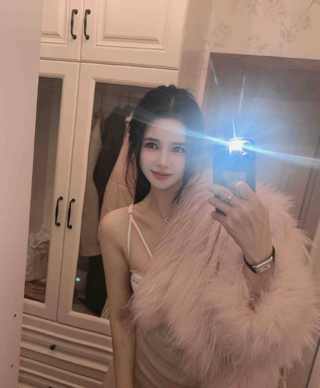 成都 No.1 成都某品牌店自营业主㊙️175D肤白貌美大长腿类型 北方女孩性格超级随和 有🐻有P 只偶尔兼职真实1/4中俄混血➕少数名族🩵🩵