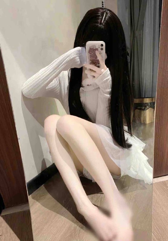 成都刘诗诗➕在读学生 白幼瘦 软萌可爱 可jk 可cos 可双马尾 无纹身 不抽烟 167C 真人真照 禁冒