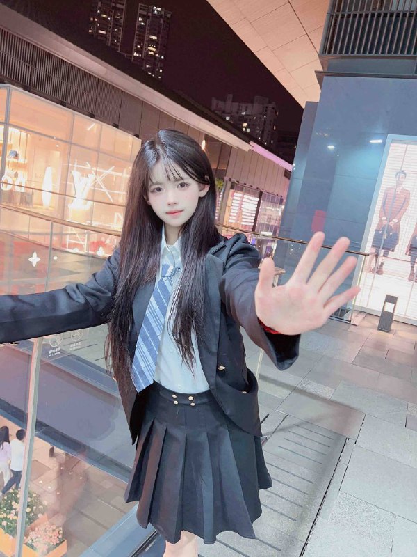 06年冰冰 白小纯 一身雪白🈚️纹身