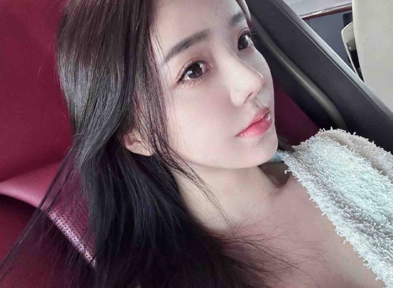 范思哲🏠真实网红范思哲🏠真实网红高颜值   皮肤细腻完美S曲线0整容     蜜桃臀🍑02年    172文静纯欲风情商高 气质好 谈吐佳配合度高  气质绝佳