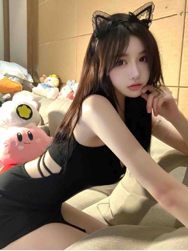 极品❤️人兼职性感纯欲 打扮洋气 前凸后翘 A4小蛮腰🍑臀五官精致皮肤白皙无纹身 性格温柔情商高 配合度高 素质高🔥好不事• 𝐇𝐞𝐢𝐠𝐡𝐭身高/170 00年• 𝐖𝐞𝐢𝐠𝐡𝐭体重/ 98• 𝐁𝐮𝐬𝐭胸围/ D纯天然软呼呼 小乐