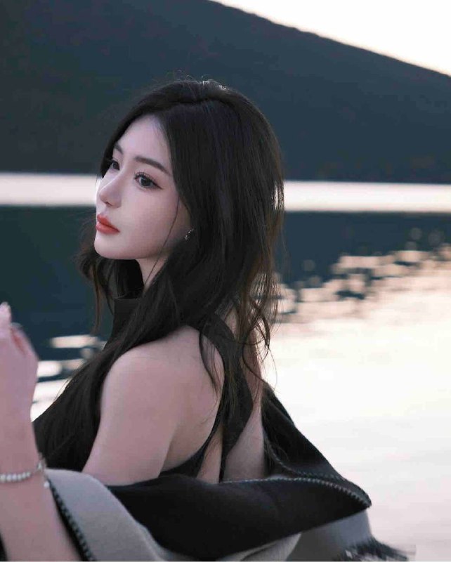 百万粉丝网红兼职🎬170cm&E cup皮肤白嫩滑 全身0️⃣整前凸后翘 外纯内骚美签在手&🪂可飞内外兼修 兴趣广泛好看的皮囊➕有趣的灵魂兼职 兼职 只👀素质