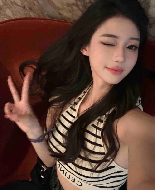 百万粉丝网红兼职🎬170cm&E cup皮肤白嫩滑 全身0️⃣整前凸后翘 外纯内骚美签在手&🪂可飞内外兼修 兴趣广泛好看的皮囊➕有趣的灵魂兼职 兼职 只👀素质