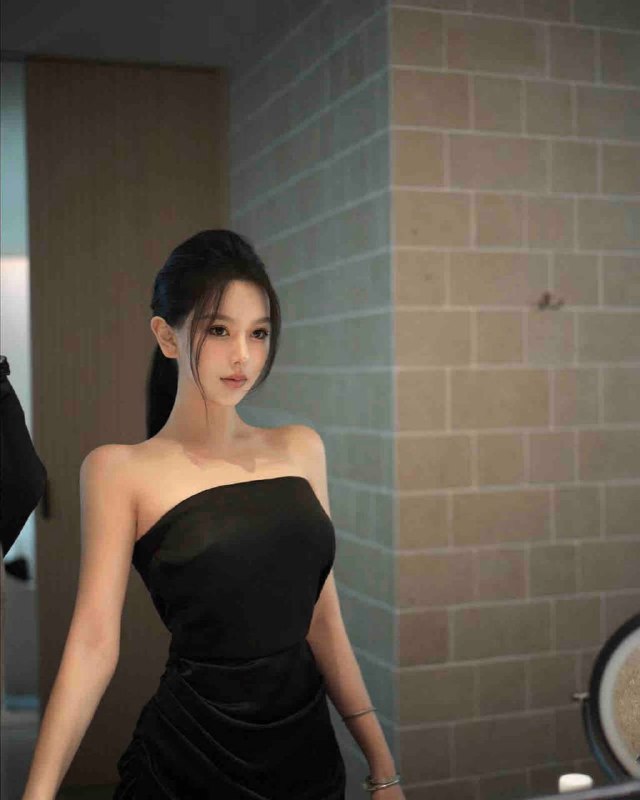 百万粉丝网红兼职🎬170cm&E cup皮肤白嫩滑 全身0️⃣整前凸后翘 外纯内骚美签在手&🪂可飞内外兼修 兴趣广泛好看的皮囊➕有趣的灵魂兼职 兼职 只👀素质