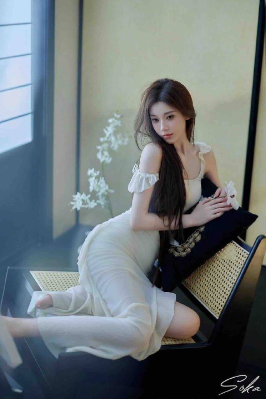 范思哲🏠极品圈外女友04年175D 小红书穿搭博主 青春自然脸无整清纯 气质 无整容  浙江人 声音甜美  皮肤雪白