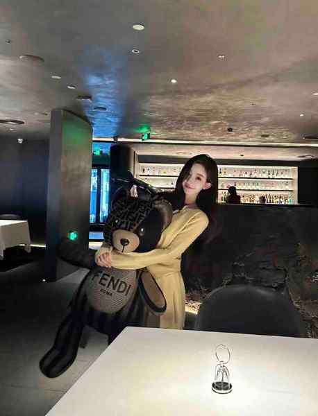 范思哲-172D-熙熙-小细腰白皙