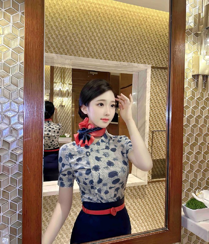 175🐻D🉑舌吻🉑69大长腿 高情商  纯天然🈲🐱东航空姐 气质大牌声音甜美诱人 肤白貌美💦多任调教待客如男友💕