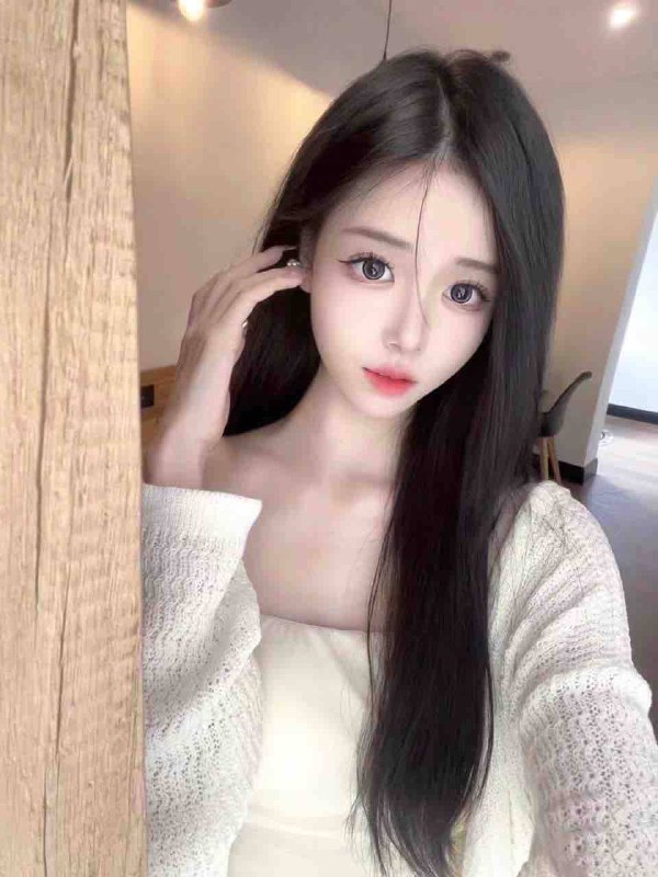清纯美少女ʜɪɢʜᴛ/170ᴄᴍ ·ᴡᴇɪɢʜᴛ/𝟒𝟓 ᴋɢ ·Bust/𝟑𝟒C▪️𝐀𝐠𝐞年龄/ 𝟎𝟐年▪️Occupation/小紅薯人气博主 主播▪️Hobby /  游戏 旅游 拍照 密室 美食气质：百变风格 可纯可欲 洋气甜美性格：高级素质 高端谈吐 温柔可人南方浙江女孩  真人真照  纯属兼职 ～🎶