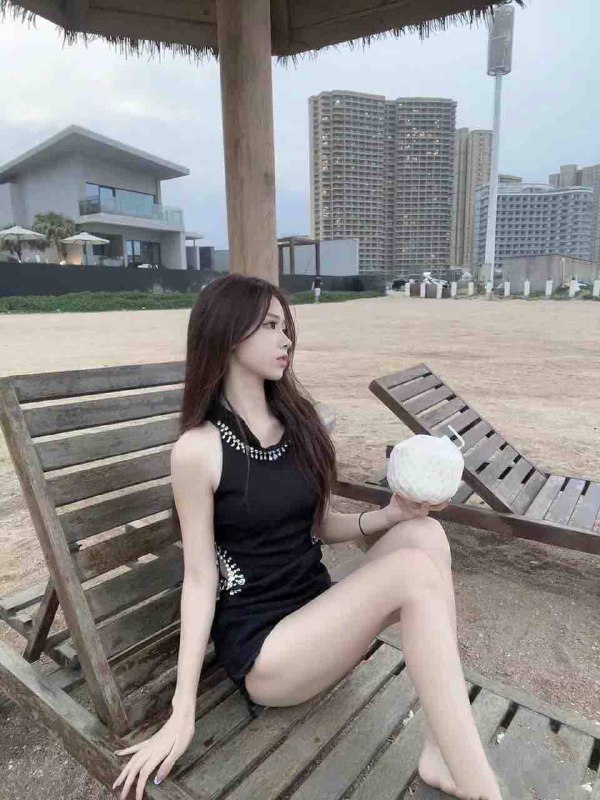 清纯美少女ʜɪɢʜᴛ/170ᴄᴍ ·ᴡᴇɪɢʜᴛ/𝟒𝟓 ᴋɢ ·Bust/𝟑𝟒C▪️𝐀𝐠𝐞年龄/ 𝟎𝟐年▪️Occupation/小紅薯人气博主 主播▪️Hobby /  游戏 旅游 拍照 密室 美食气质：百变风格 可纯可欲 洋气甜美性格：高级素质 高端谈吐 温柔可人南方浙江女孩  真人真照  纯属兼职 ～🎶