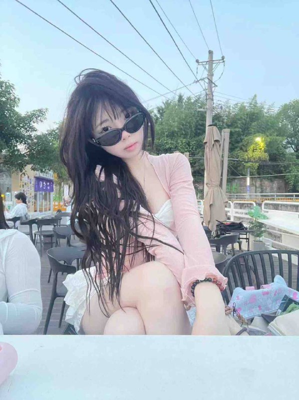 06 170 c 45kg 白小纯刚下水纯天然学生 可甜可御特点；皮肤超级嫩吹弹可破 声音好听↕️粉嫩 紧致💦超级多 性格温柔少女感十足只接待素质K 正常单🉑双🉑69🉑🐍🈲登记代开 ytwt