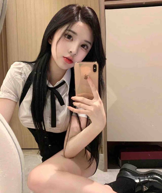 王楚然白小纯兼职05年   162可爱款胸围c