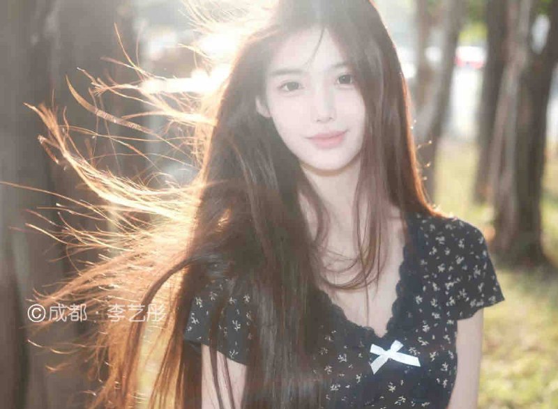成都/艺术学院（兼职）169c真实02在读大学生李艺彤🏠高素質 肤白细腰 談吐優雅👛高級気質ホワイトカラー⛅⛅⛅⛅短期停留拍摄   颜值气质极佳