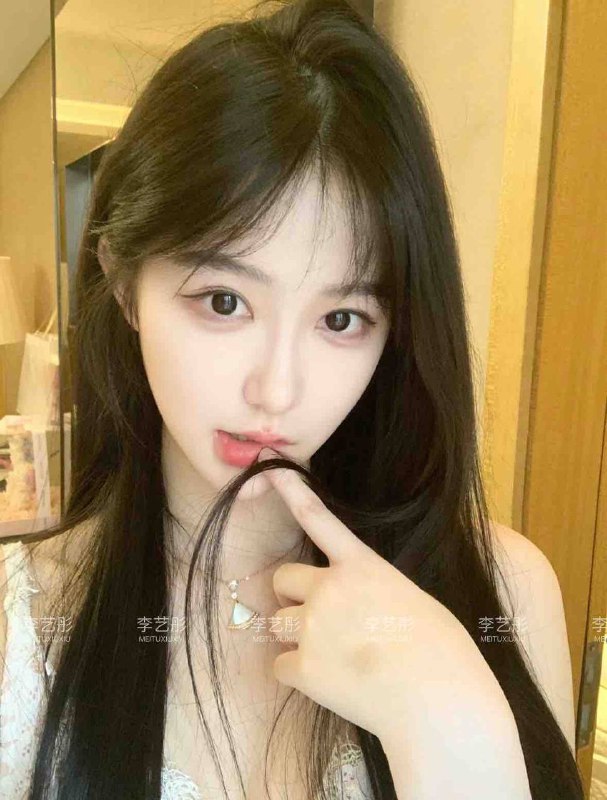 ✦𝐇𝐞𝐢𝐠𝐡𝐭身高/170✦𝐖𝐞𝐢𝐠𝐡𝐭体重/90✦𝐁𝐮𝐬𝐭胸围/Djp洋气纯欲    前凸后翘   皮肤白 传媒学生🧑‍🎓不催不事  只见素质- 成都”李艺彤🏠