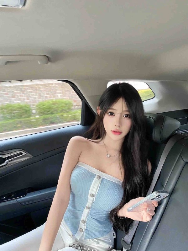 净173，48kg，C。新人不定期纯兼职。纯欲 不抽烟无纹身 只接高素质K  乖巧懂事  温柔体贴  气质款   穿着得体  身体柔软  解锁各种姿势