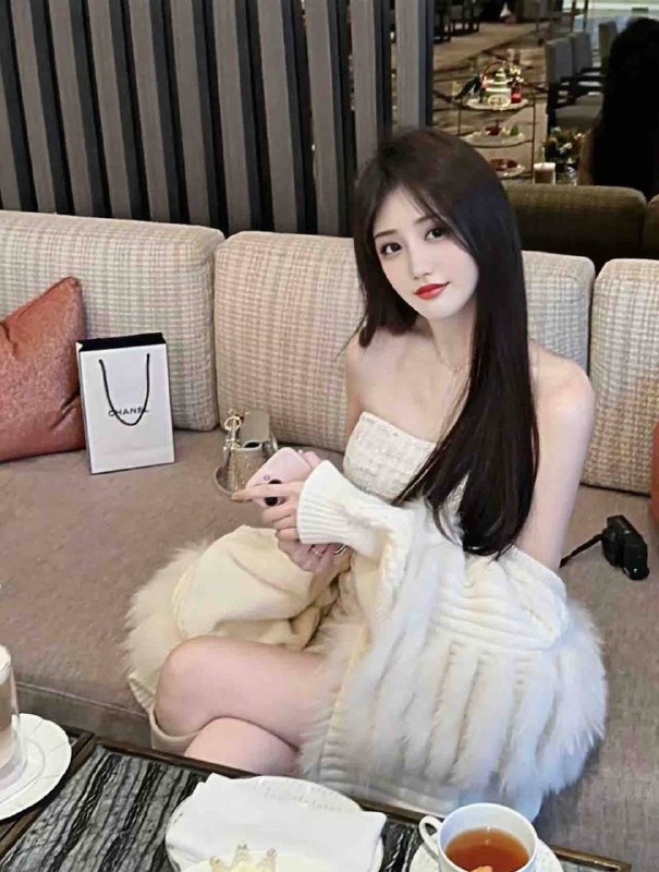 —❤️人在校生兼职.本人更精致🌺纯欲天花板•𝐇𝐞𝐢𝐠𝐡𝐭身高/170• 𝐁𝐮𝐬𝐭胸围/C• 𝐀𝐠𝐞年龄/04✔女友feel.白嫩细腻.汁多.高情商.三点粉