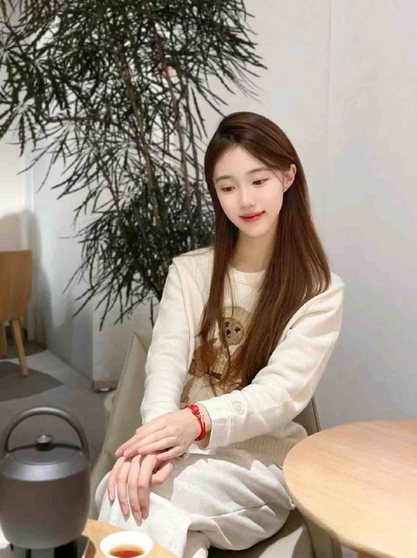 成都2077➕gzs成都东站极品 清纯气质声优妹妹  温柔似水身高170 体重92  C🐻服务一流🔥好💦多🉑69 好配合度高各种衣服可以选  自带🏠