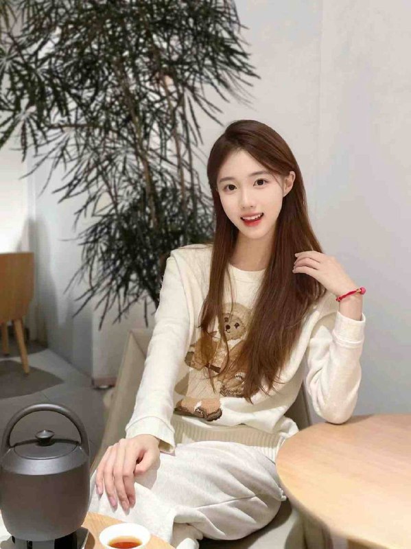 成都2077➕gzs成都东站极品 清纯气质声优妹妹  温柔似水身高170 体重92  C🐻服务一流🔥好💦多🉑69 好配合度高各种衣服可以选  自带🏠