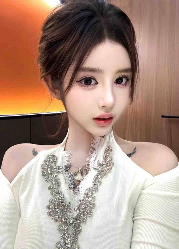 极品 170/95 C➕——————【价格】2800/P 7200/夜如何预约成都大圈妹子？新客户需支付定金查阅今日在岗妹子，定金抵扣服务费用，一次消费终身免费查阅。大圈主要为成功人士服务，一般基本服务有口，亲，做。如需SM/WT/等服务请提前告知，并收取额外费用。