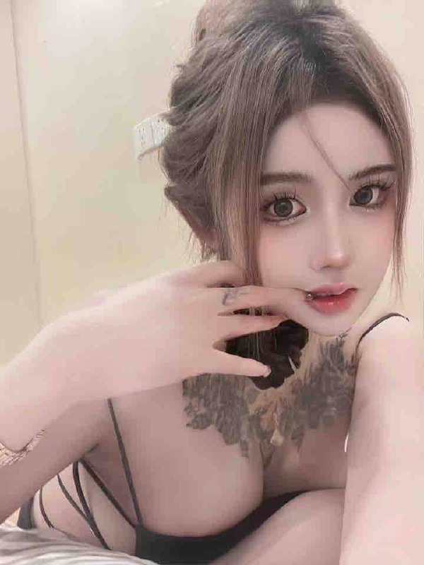 极品 170/95 C➕——————【价格】2800/P 7200/夜如何预约成都大圈妹子？新客户需支付定金查阅今日在岗妹子，定金抵扣服务费用，一次消费终身免费查阅。大圈主要为成功人士服务，一般基本服务有口，亲，做。如需SM/WT/等服务请提前告知，并收取额外费用。