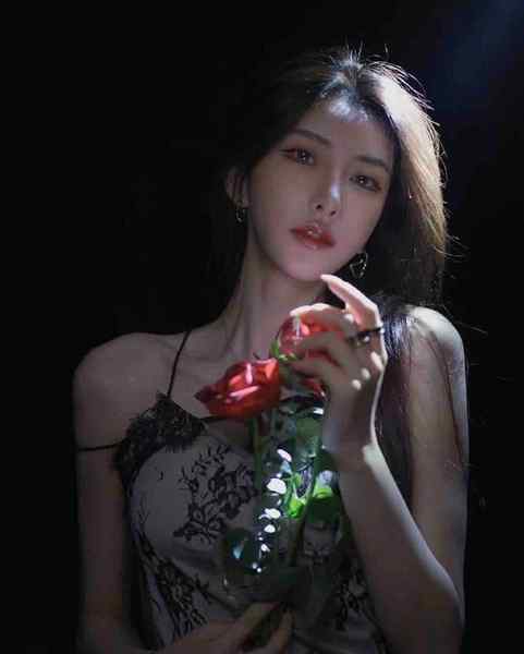 170D极品网红百醇，可验证。新人川音学生00年纯天然D身高170 皮肤雪白腰细 长腿 翘臀 高情商 高学历 高素质服雾指数❤️❤️❤️❤️❤️大圈主要为成功人士服务，一般基本服务有口，亲，做。如需SM/WT/等服务请提前告知，并收取额外费用。