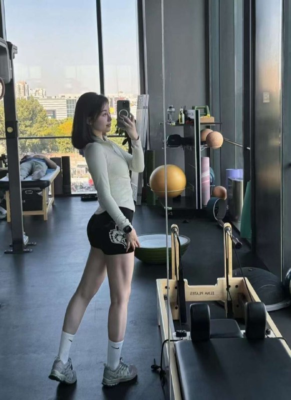 #重庆水原希子白虎气质好高颜值 好身材，高级感。真女神 全身无整談吐優雅 性格好會聊天 女友感• 𝐇𝐞𝐢𝐠𝐡𝐭身高/               167• 𝐖𝐞𝐢𝐠𝐡𝐭体重/                100• 𝐁𝐮𝐬𝐭胸围/                     E• 𝐀𝐠𝐞年龄/                      26• 𝐎𝐜𝐜𝐮𝐩𝐚𝐭𝐢𝐨𝐧职业/• 𝐇𝐨𝐛𝐛𝐲兴趣/        琴棋书画 高尔夫